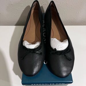 AEROSOLES Black Leather Flats with Bow